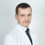 Επικεφαλής της ενδοσκόπησης, διδακτορικός, χειρουργός   Μιχαήλ Σεργεβέιτς Μπουρντιούκοφ   μιλά για ελάχιστα επεμβατικές ενδοσκοπικές επεμβάσεις στη διάγνωση ασθενειών του γαστρεντερικού σωλήνα, της χοληφόρου οδού και του τραχεοβρογχικού δένδρου